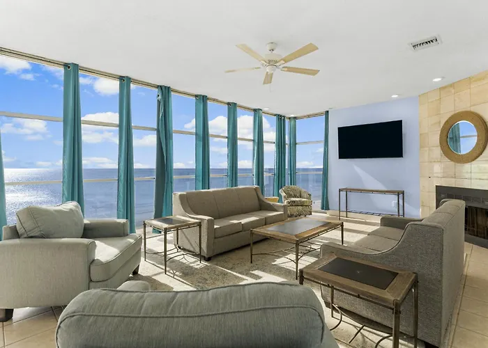 Sharkys Retreat 701 Condo