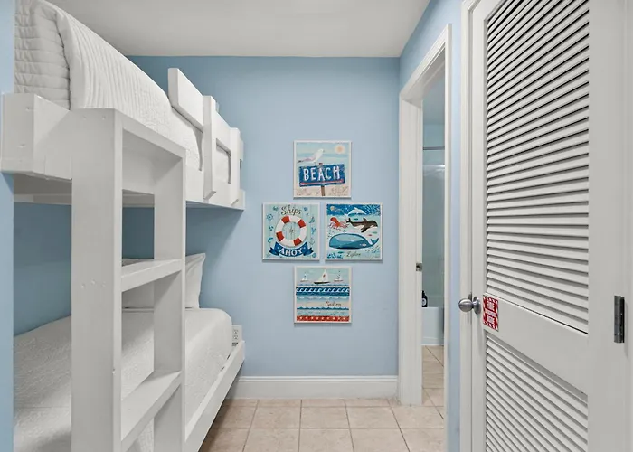 Laketown Wharf #319 By Nautical Properties