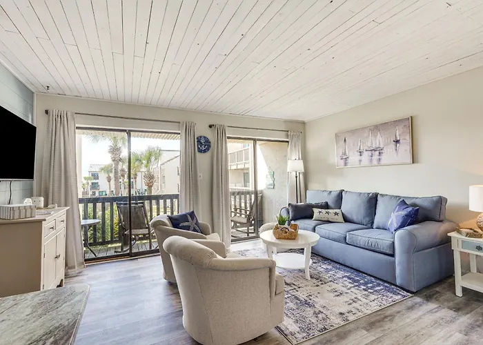 Coastal Pcb Condo - Walk To The Ocean!