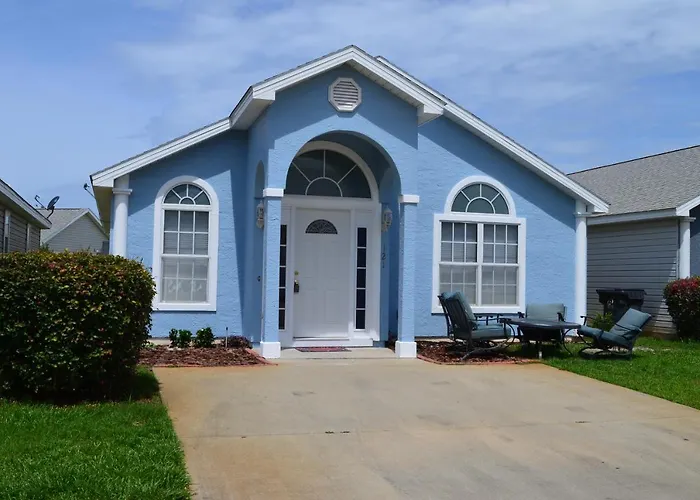Pcb Family Home With Pool Access, 1 Mile To Beach!