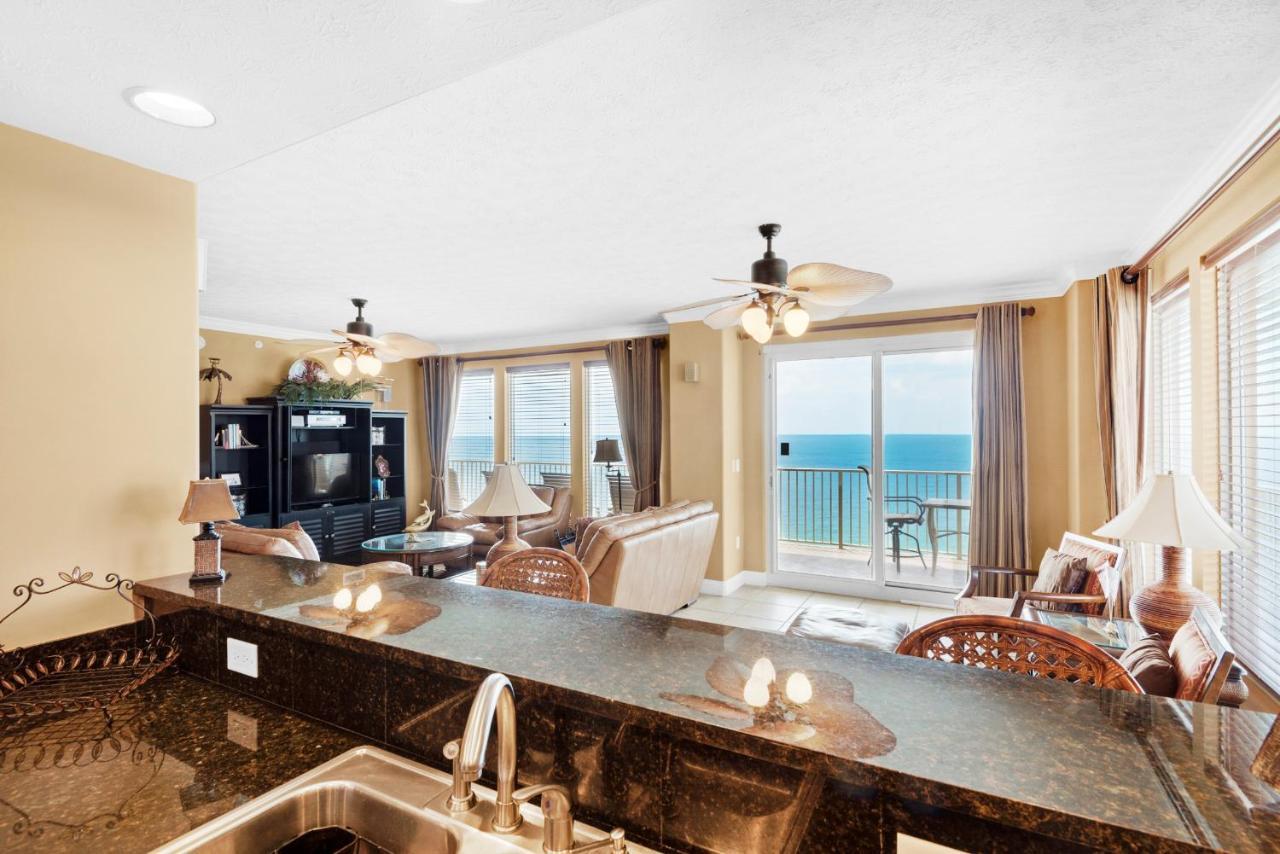Apartment Treasure Island 2212