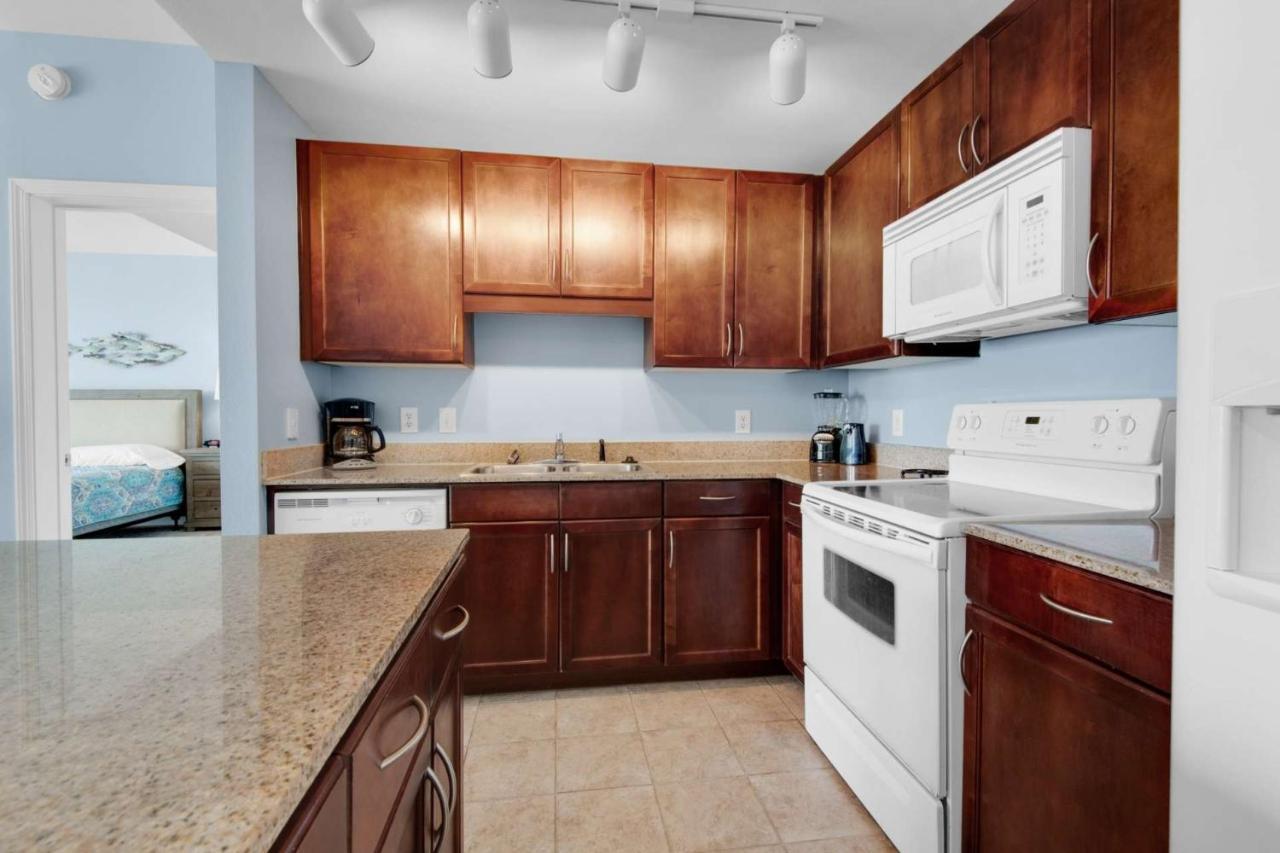 Laketown Wharf 1422 Holiday home
