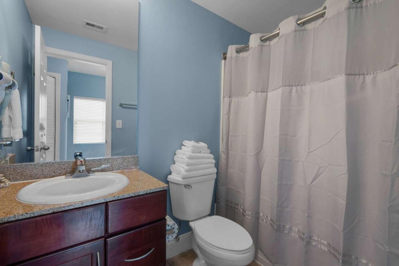 Laketown Wharf 1422