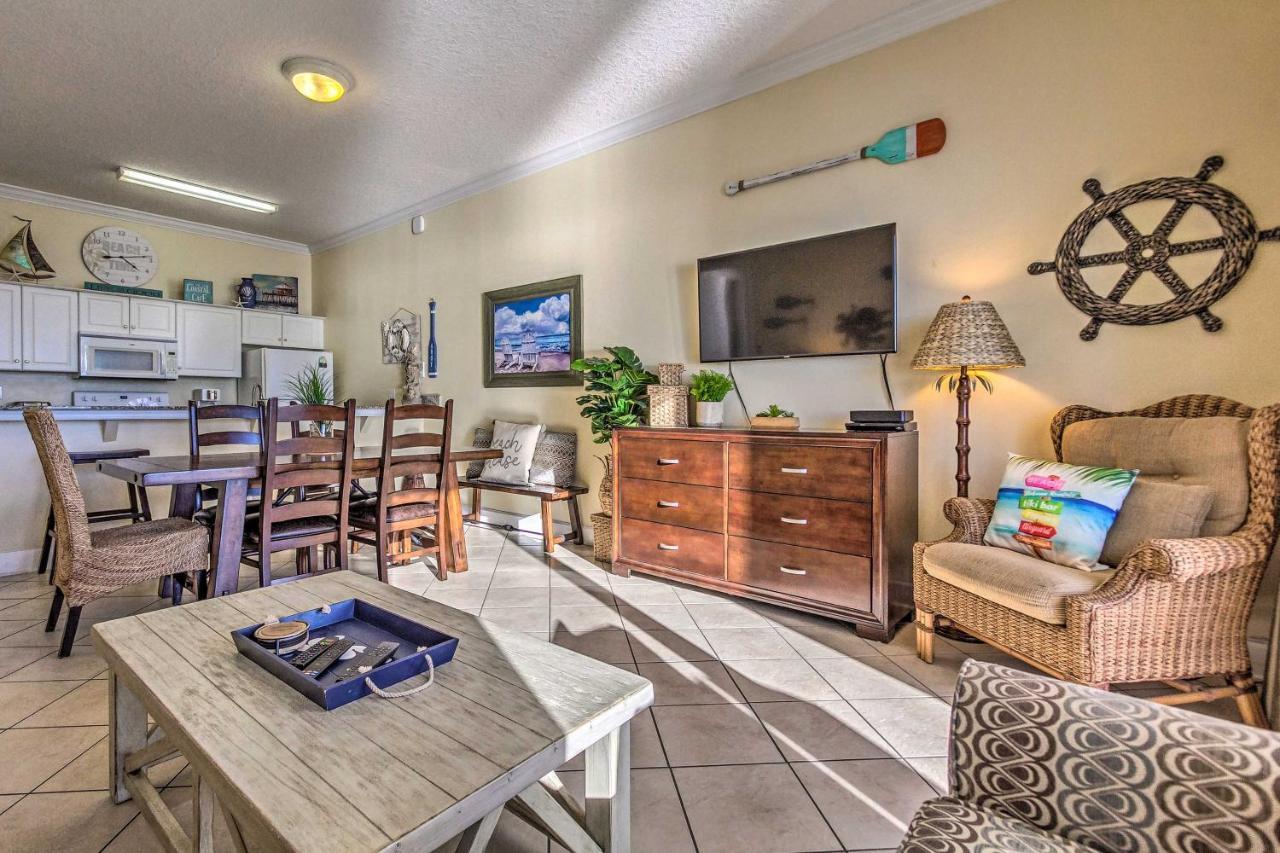 Apartment Beachfront With Amenities And Ocean Views