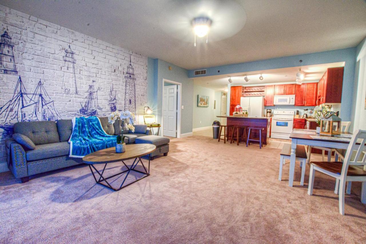 Beautiful 3 Bd Laketown Wharf 1133- Amenities! Panama City Beach