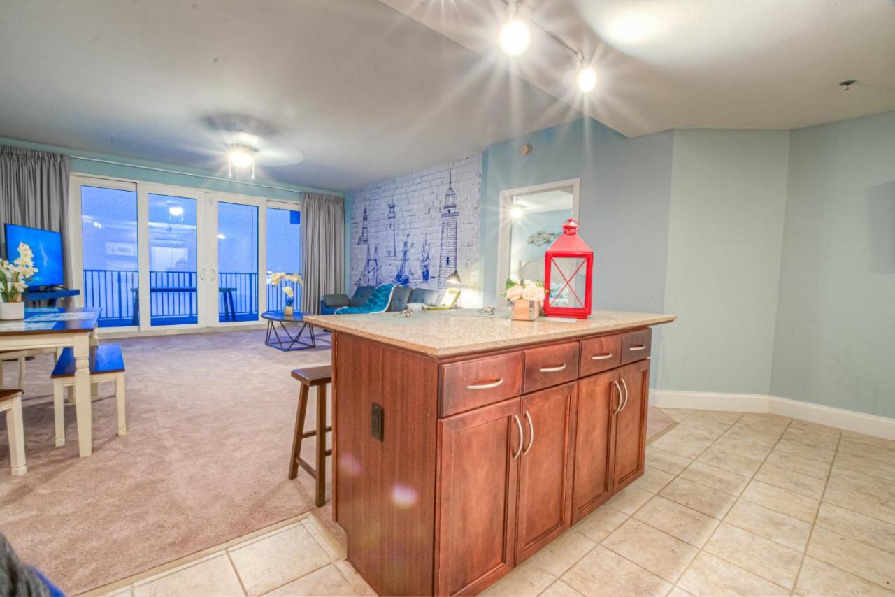 Beautiful 3 Bd Laketown Wharf 1133- Amenities! Panama City Beach