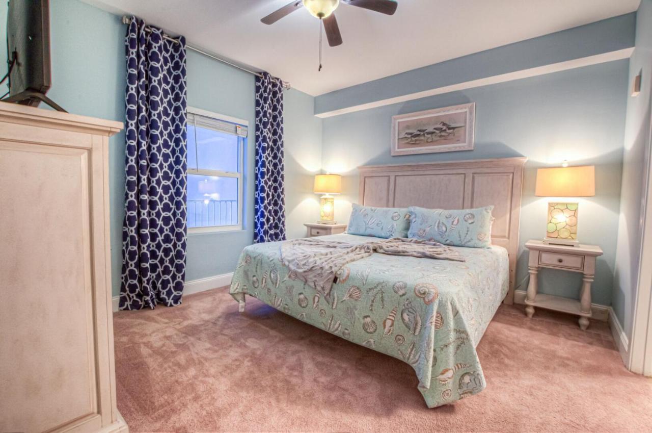 Beautiful 3 Bd Laketown Wharf 1133- Amenities! Panama City Beach
