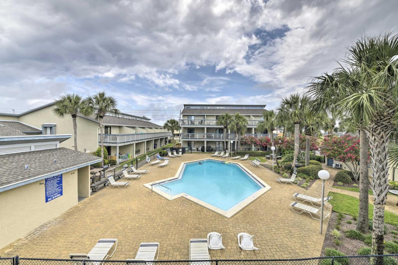 Panama With Balcony And Pool, Walk To Panama City Beach