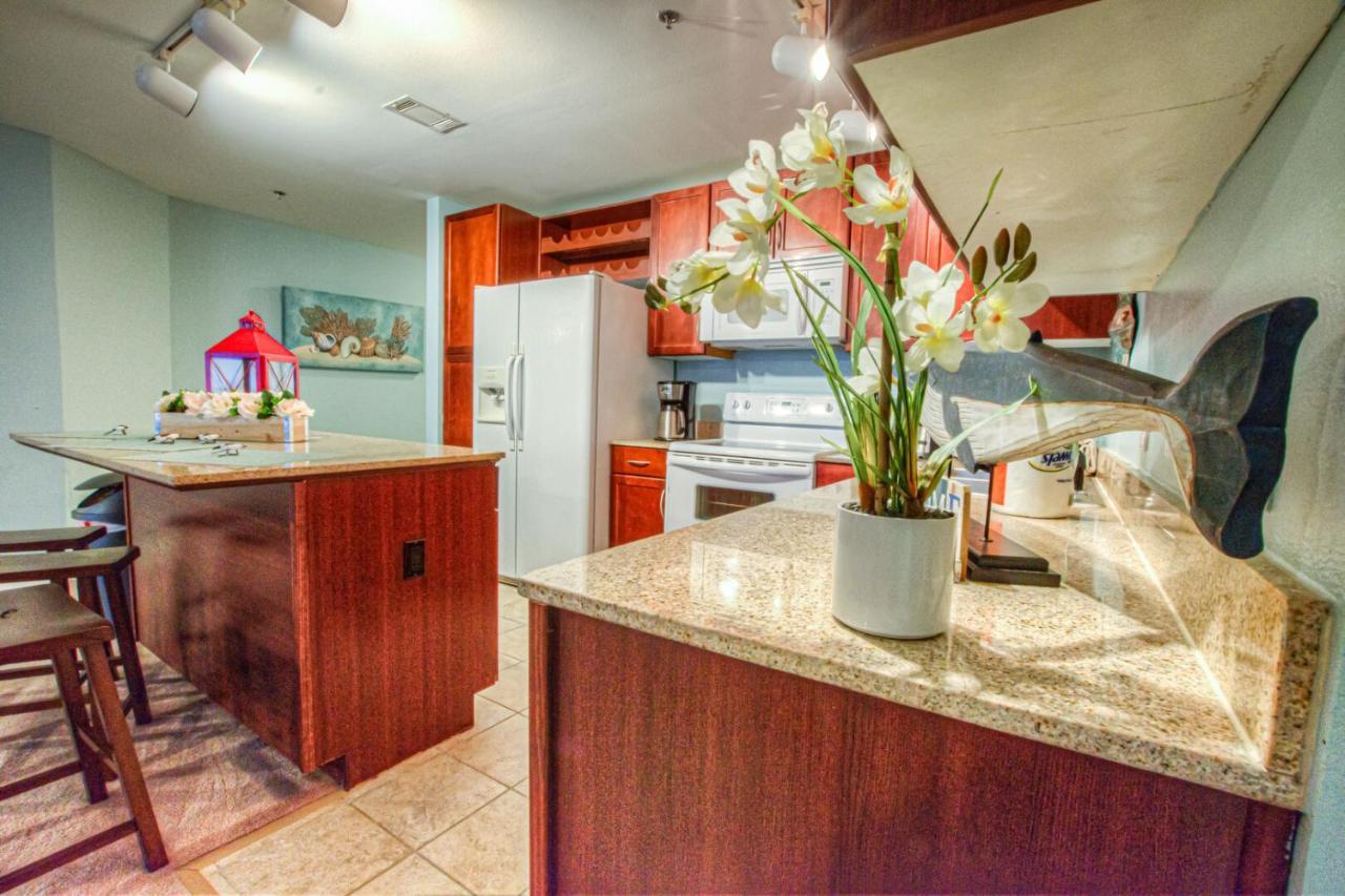 Beautiful 3 Bd Laketown Wharf 1133- Amenities! Holiday home *