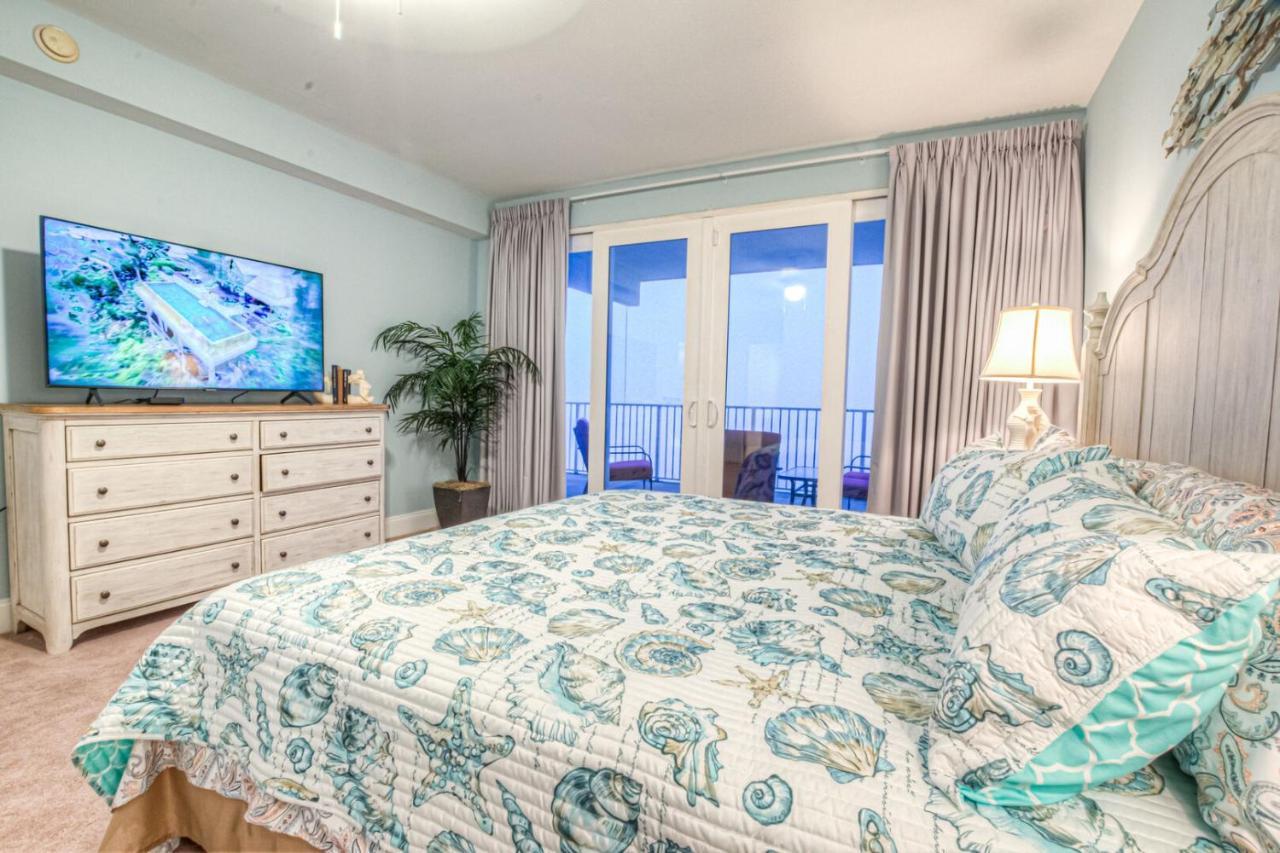 Beautiful 3 Bd Laketown Wharf 1133- Amenities!