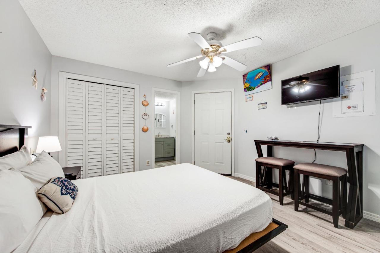 Hotel The At St. Thomas Square #1203a Panama City Beach
