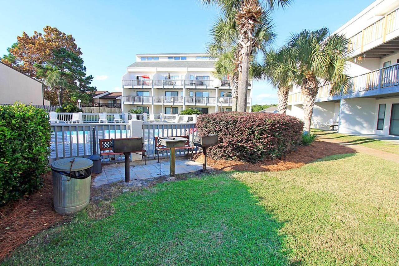 Endless Summer F11 Apartment