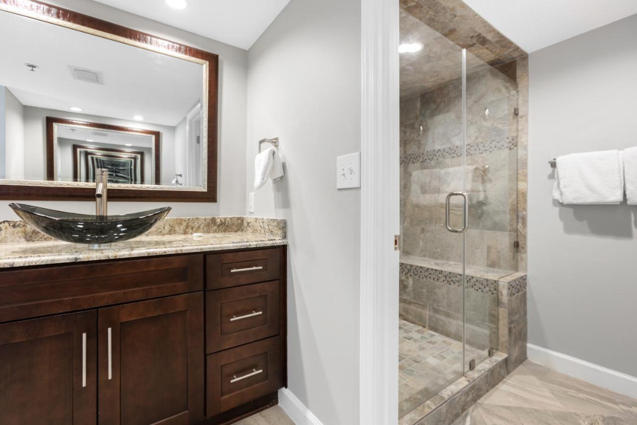 Edgewater Tower 3 Unit 301 *
