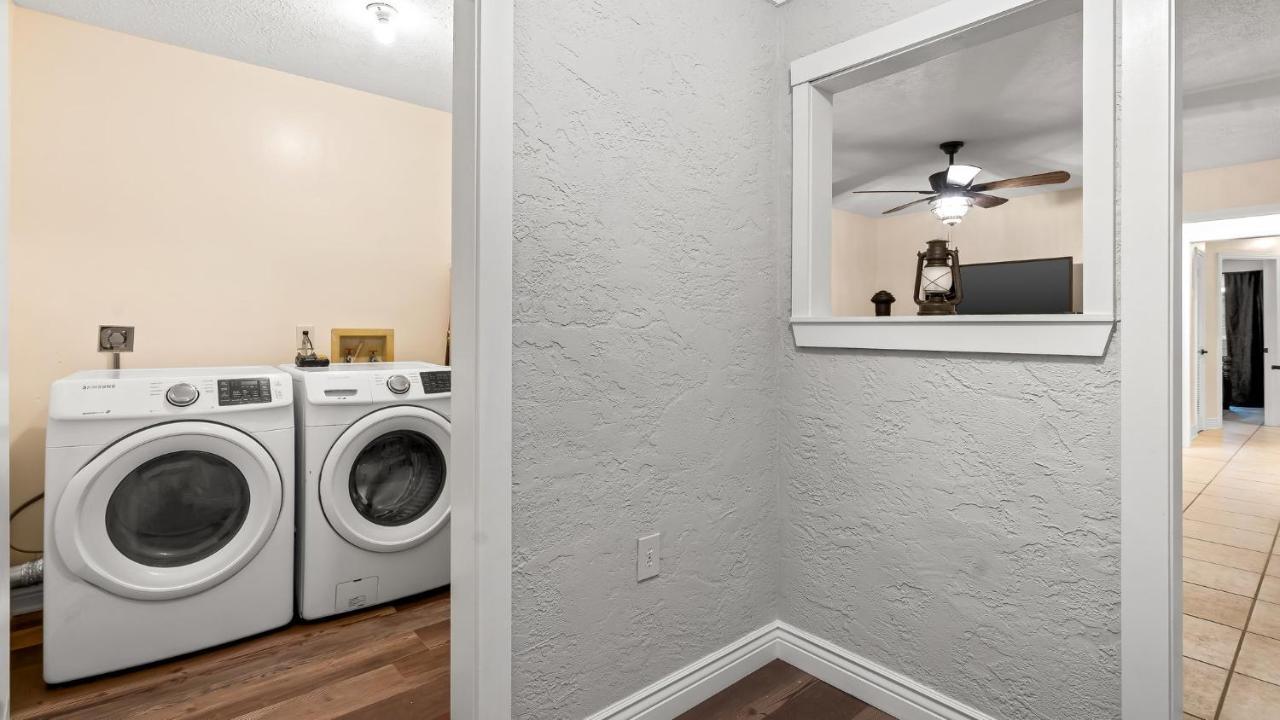 Pet Friendly Townhome With Gulf Views And Hot Tub Right Across From And Schooners Apartment Panama City Beach