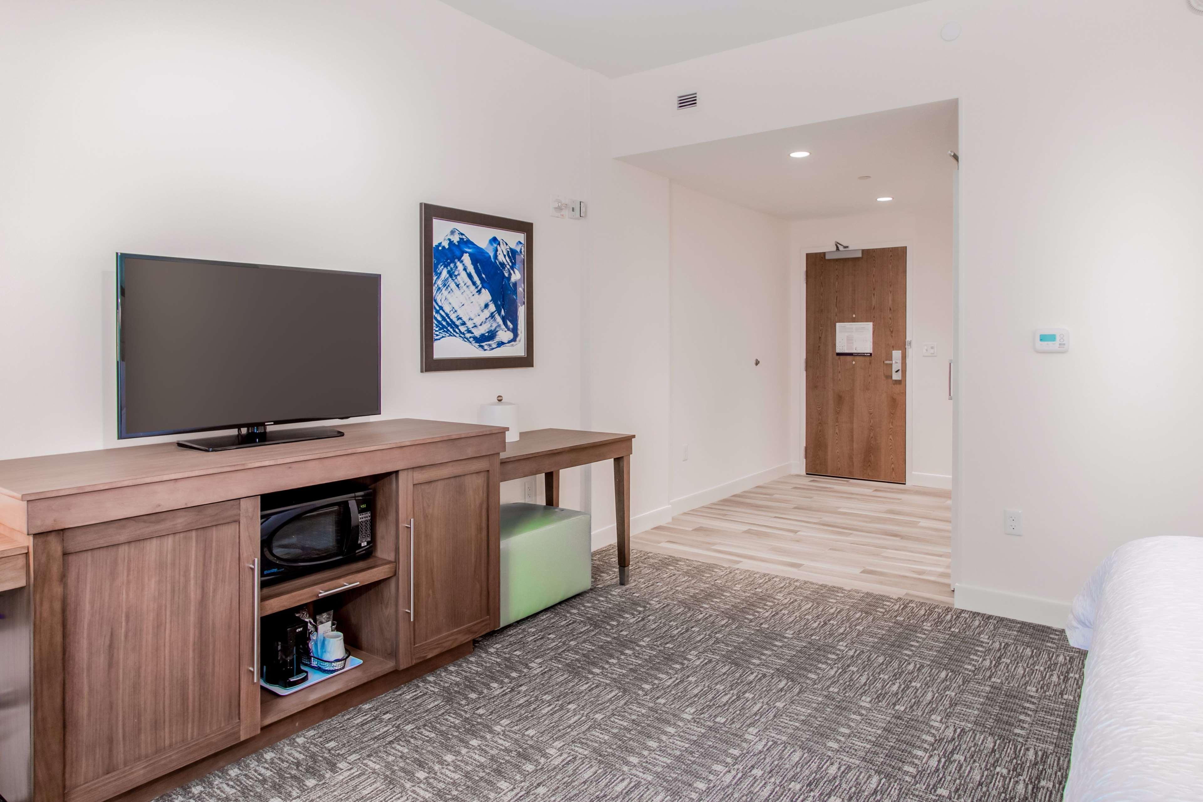 Hotel Hampton & Panama Beach-beachfront