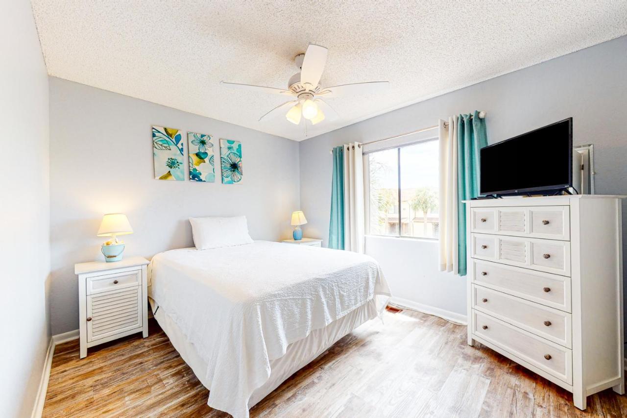 Apartment Beachwalk #14f