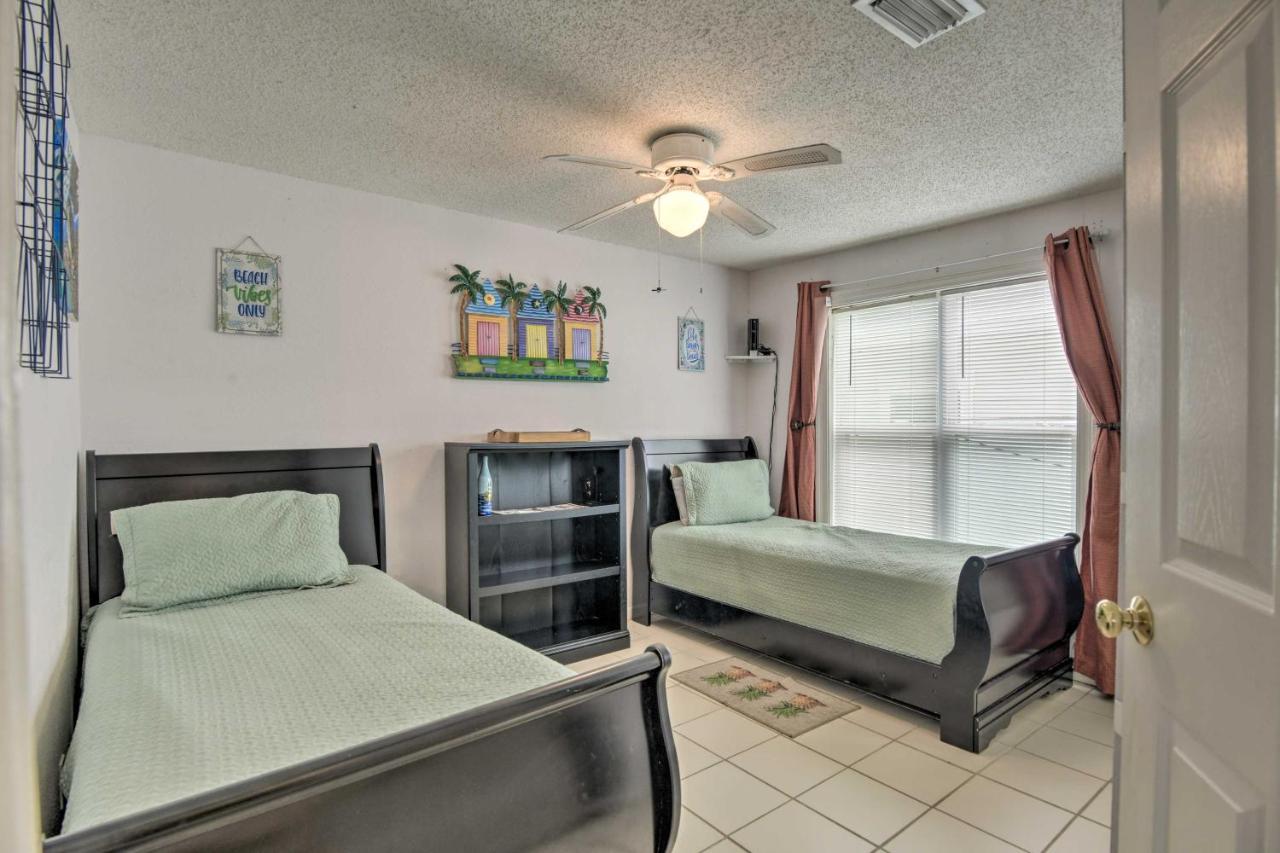 Cozy Pcb About 1 Block To Beach! Holiday home *