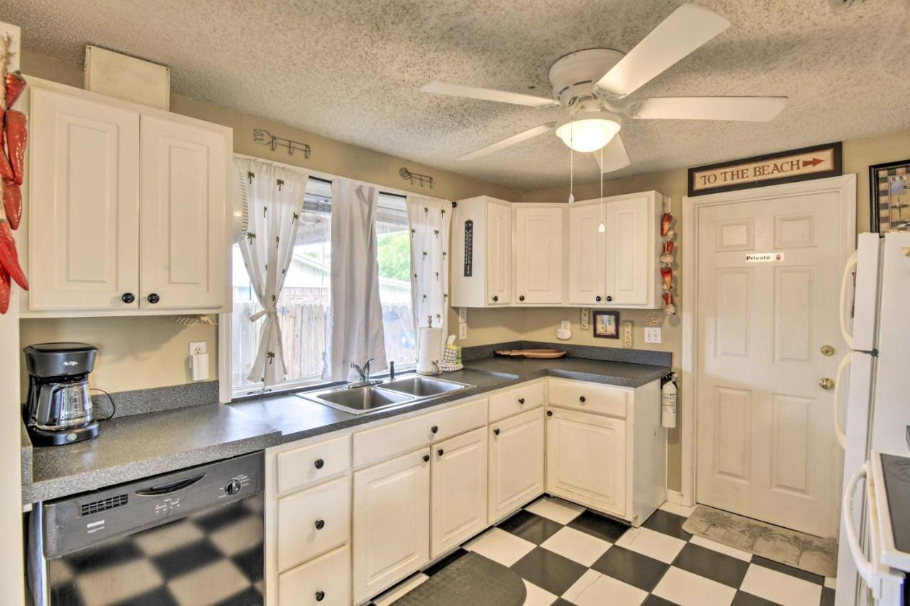 Cozy Pcb About 1 Block To Beach! Holiday home