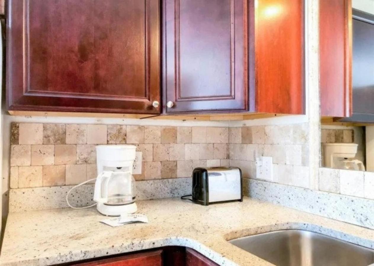 The Summit 1028 -1bd 2 Bathroom With Amazing Ocean Front! By Zia *
