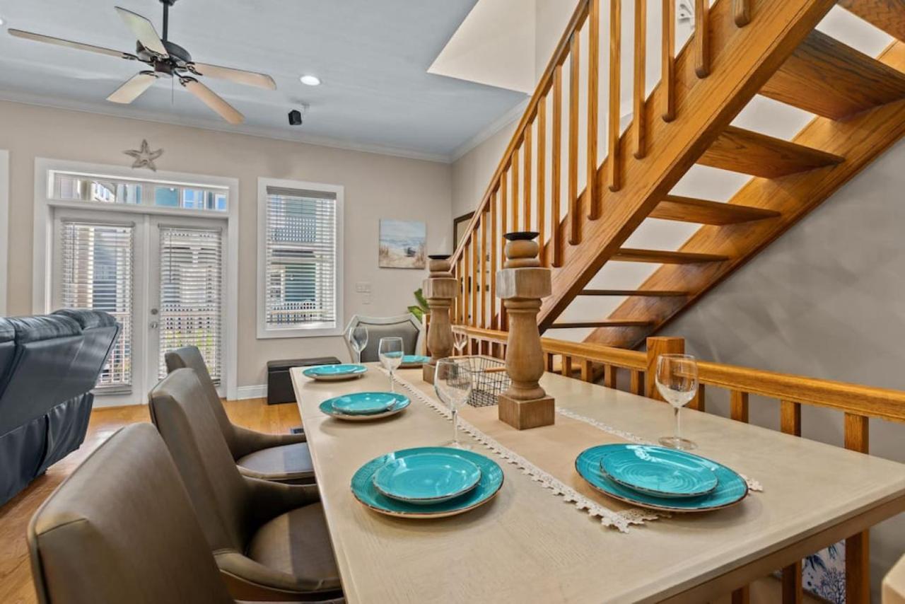 Holiday home Searenity Now - Sznl Hot Tub, Community Pool, 5 Min Walk To Beach, Free Daily Activities, & More!