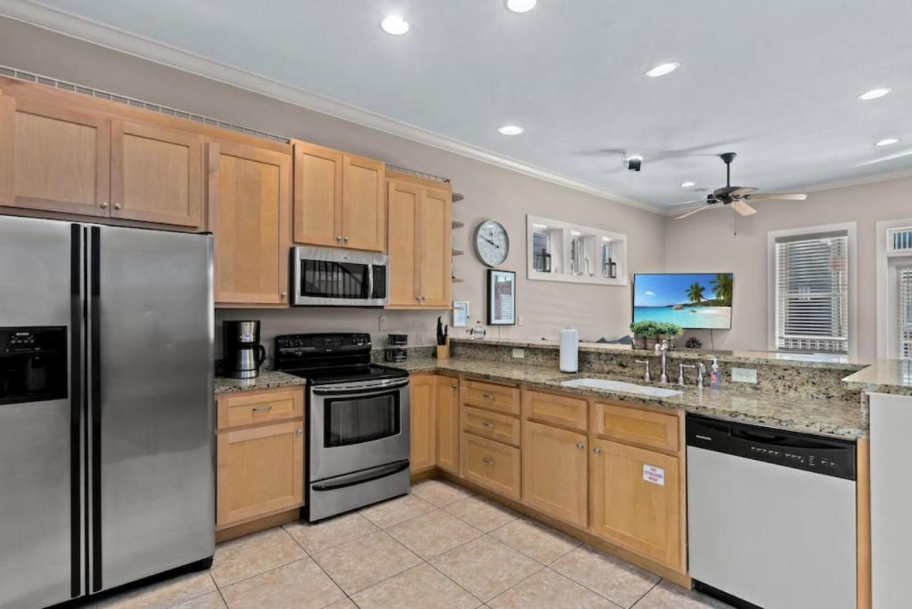 Searenity Now - Sznl Hot Tub, Community Pool, 5 Min Walk To Beach, Free Daily Activities, & More! *