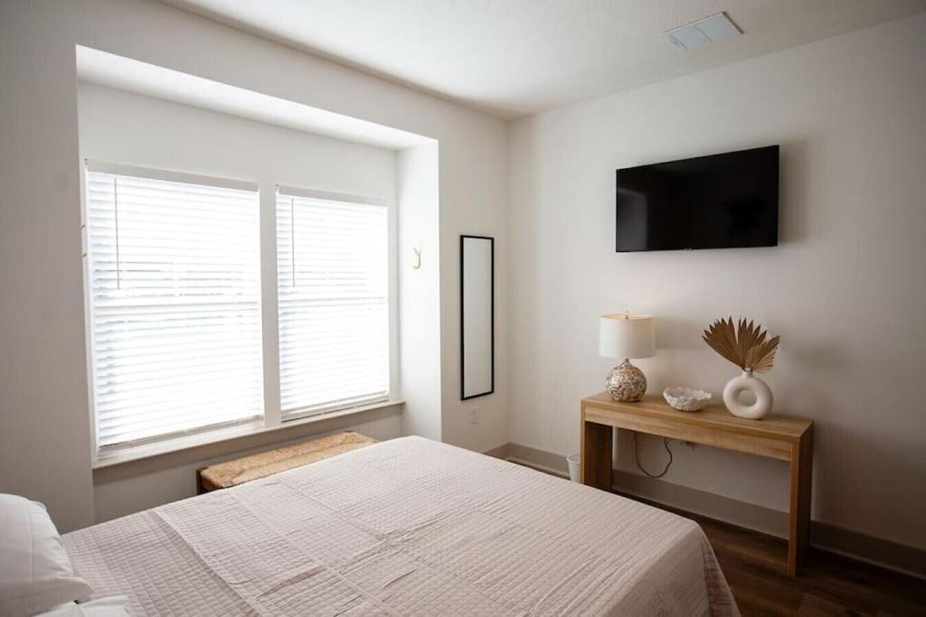 Coral Reef - Brand New Build, Pet Friendly, Private Pool! Sleeps 9! * Panama City Beach