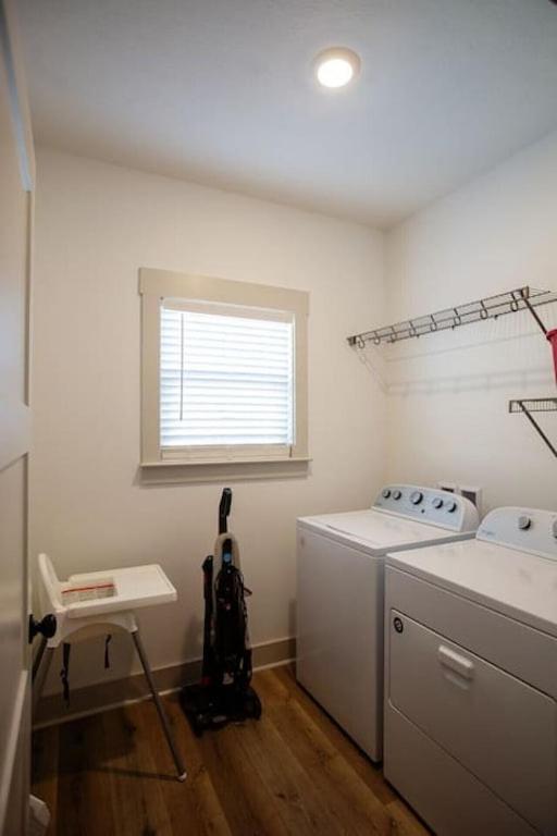 Coral Reef - Brand New Build, Pet Friendly, Private Pool! Sleeps 9! Holiday home Panama City Beach