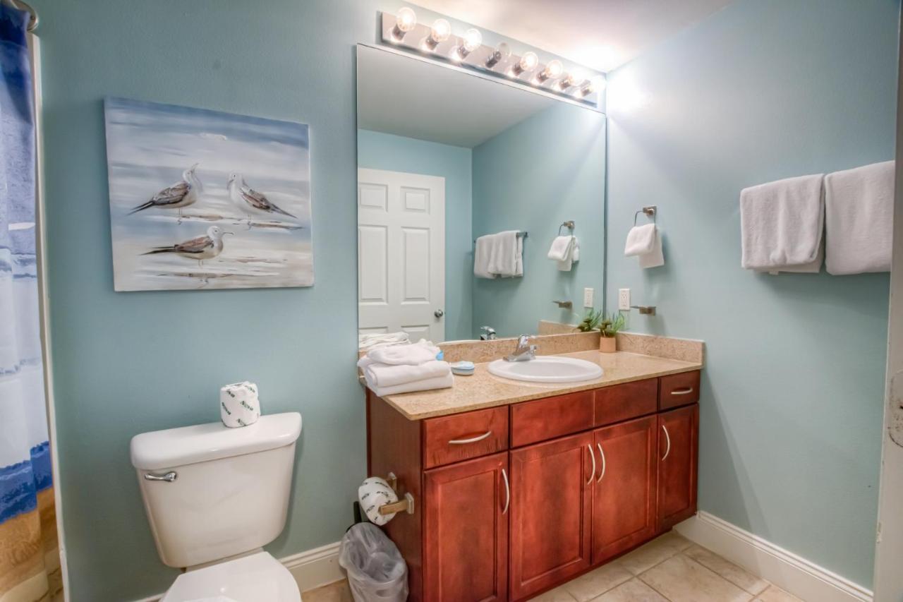 Beautiful 3 Bd Laketown Wharf 1133- Amenities! Holiday home *