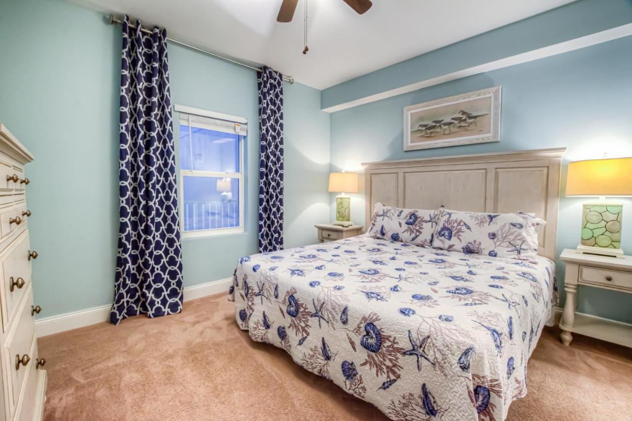 Beautiful 3 Bd Laketown Wharf 1133- Amenities! *