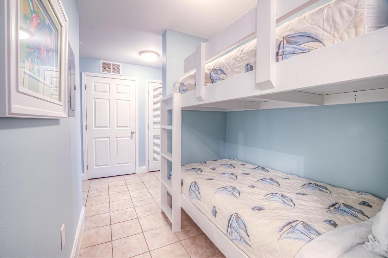 Holiday home Beautiful 3 Bd Laketown Wharf 1133- Amenities!