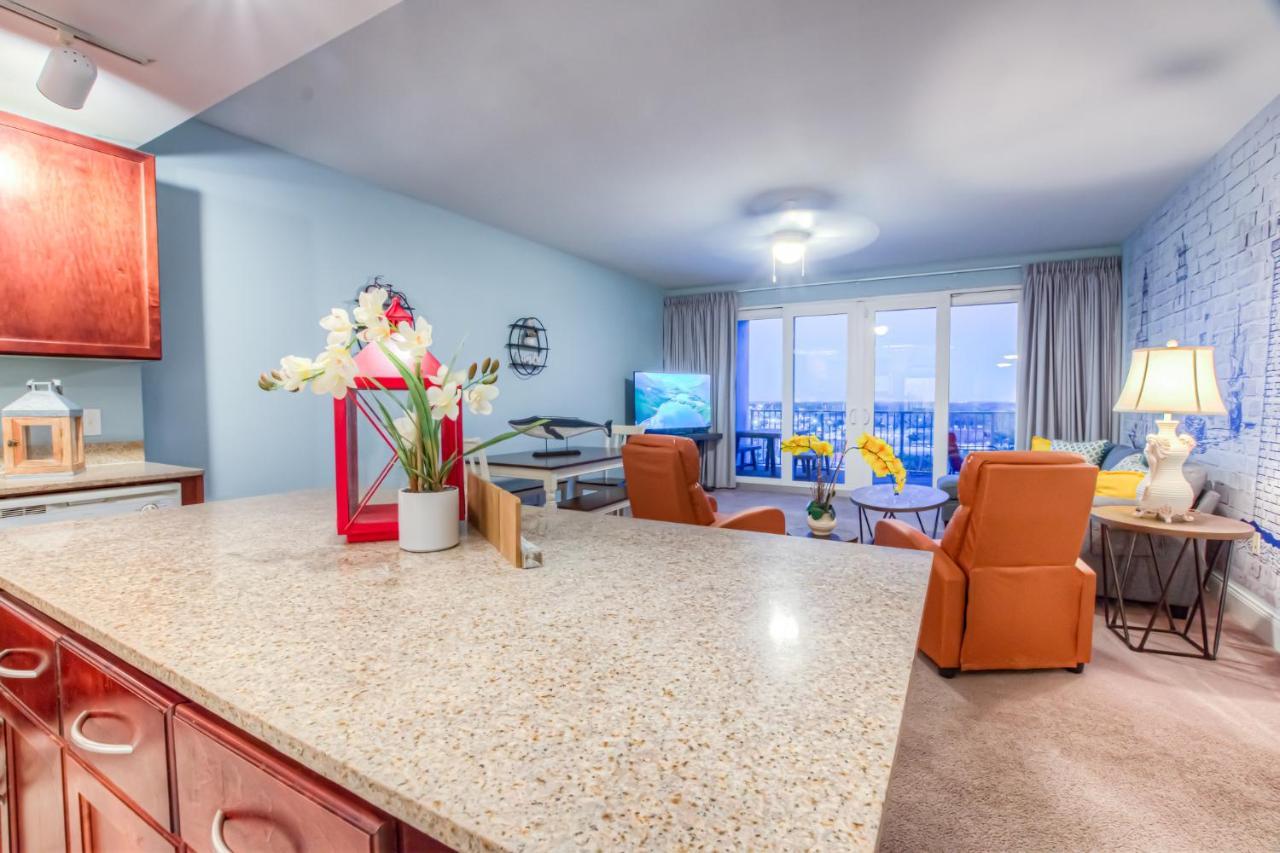 Beautiful 3 Bd Laketown Wharf 1133- Amenities! Panama City Beach