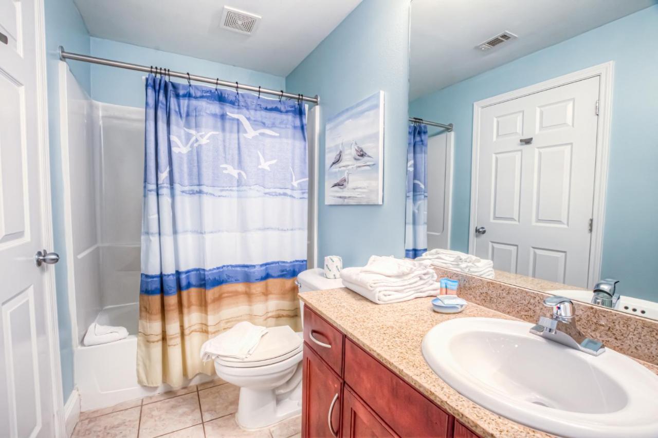 Holiday home Beautiful 3 Bd Laketown Wharf 1133- Amenities! *