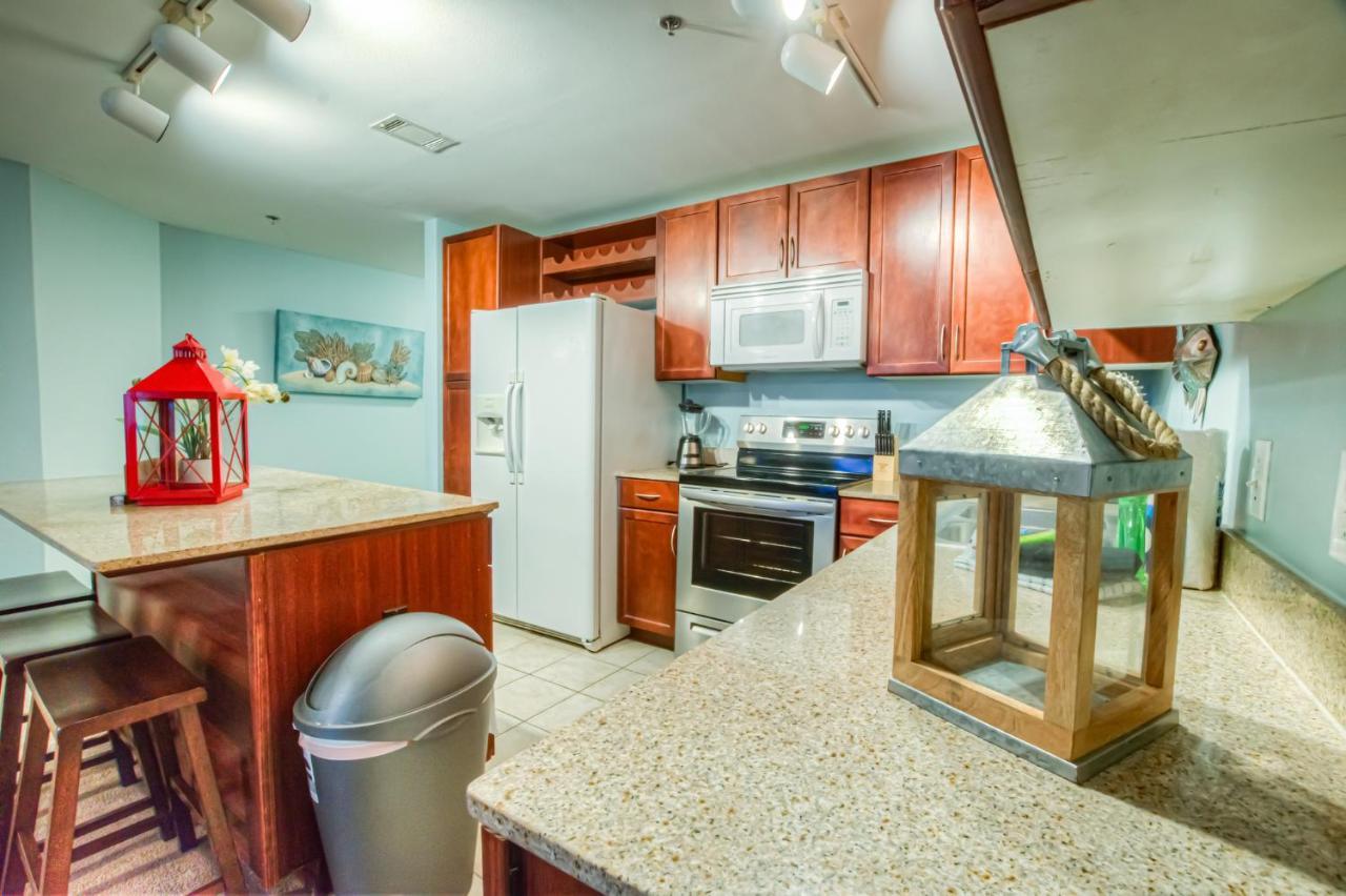 Beautiful 3 Bd Laketown Wharf 1133- Amenities! Holiday home *