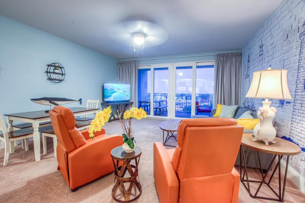 Beautiful 3 Bd Laketown Wharf 1133- Amenities! Holiday home