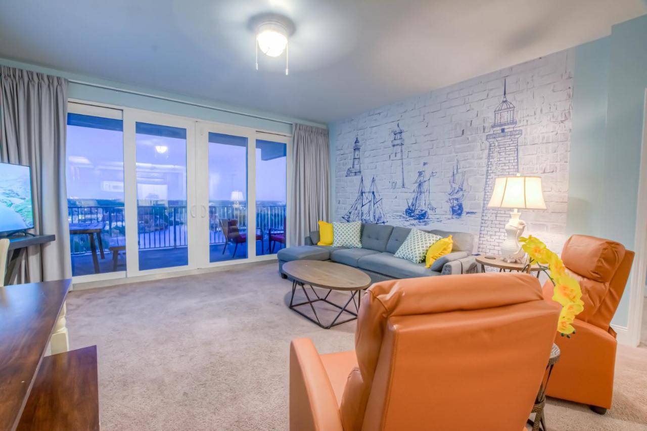 Beautiful 3 Bd Laketown Wharf 1133- Amenities! *