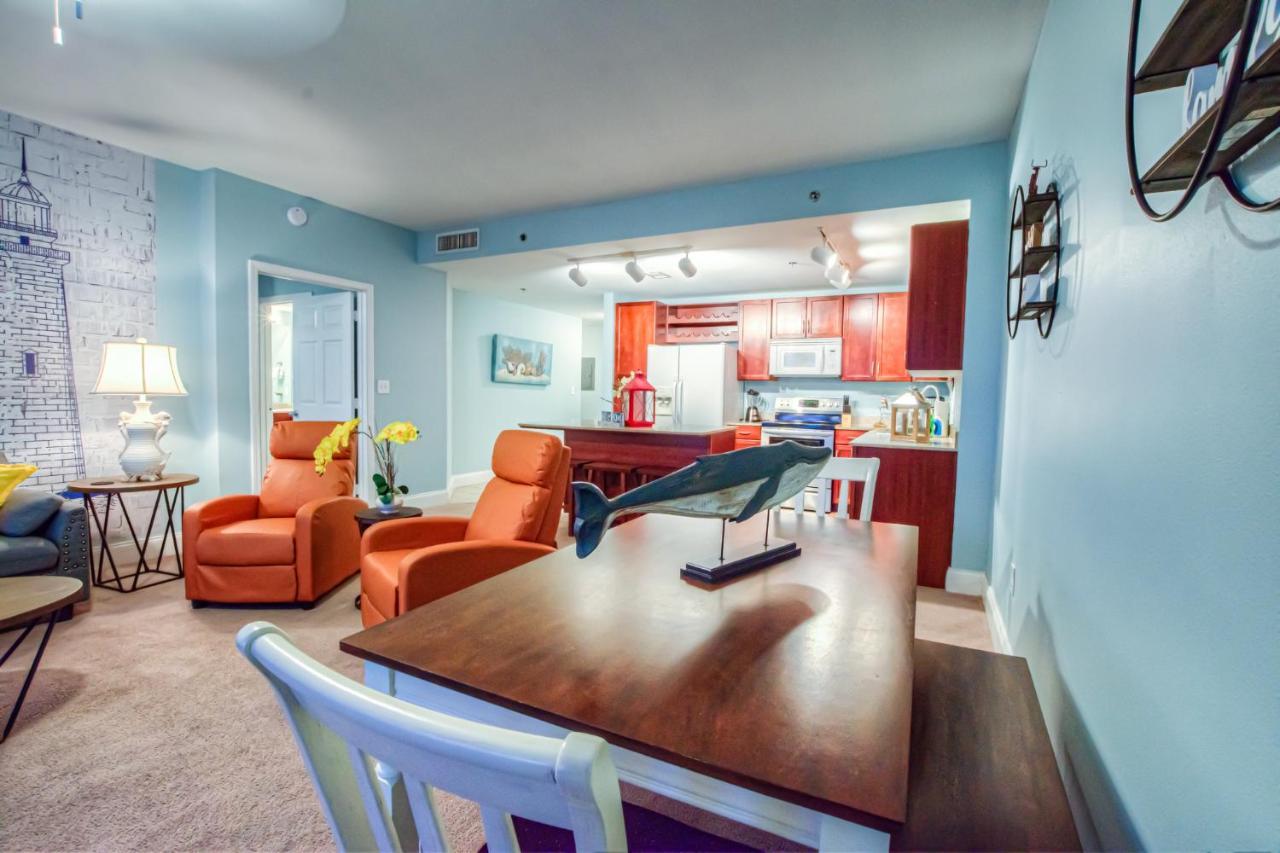 Beautiful 3 Bd Laketown Wharf 1133- Amenities! Holiday home Panama City Beach