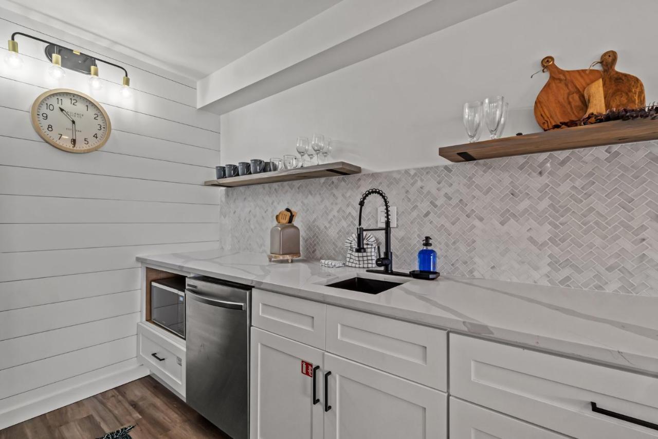 Aparthotel The Summit 803: Beachfront Luxury With Incredible Views *