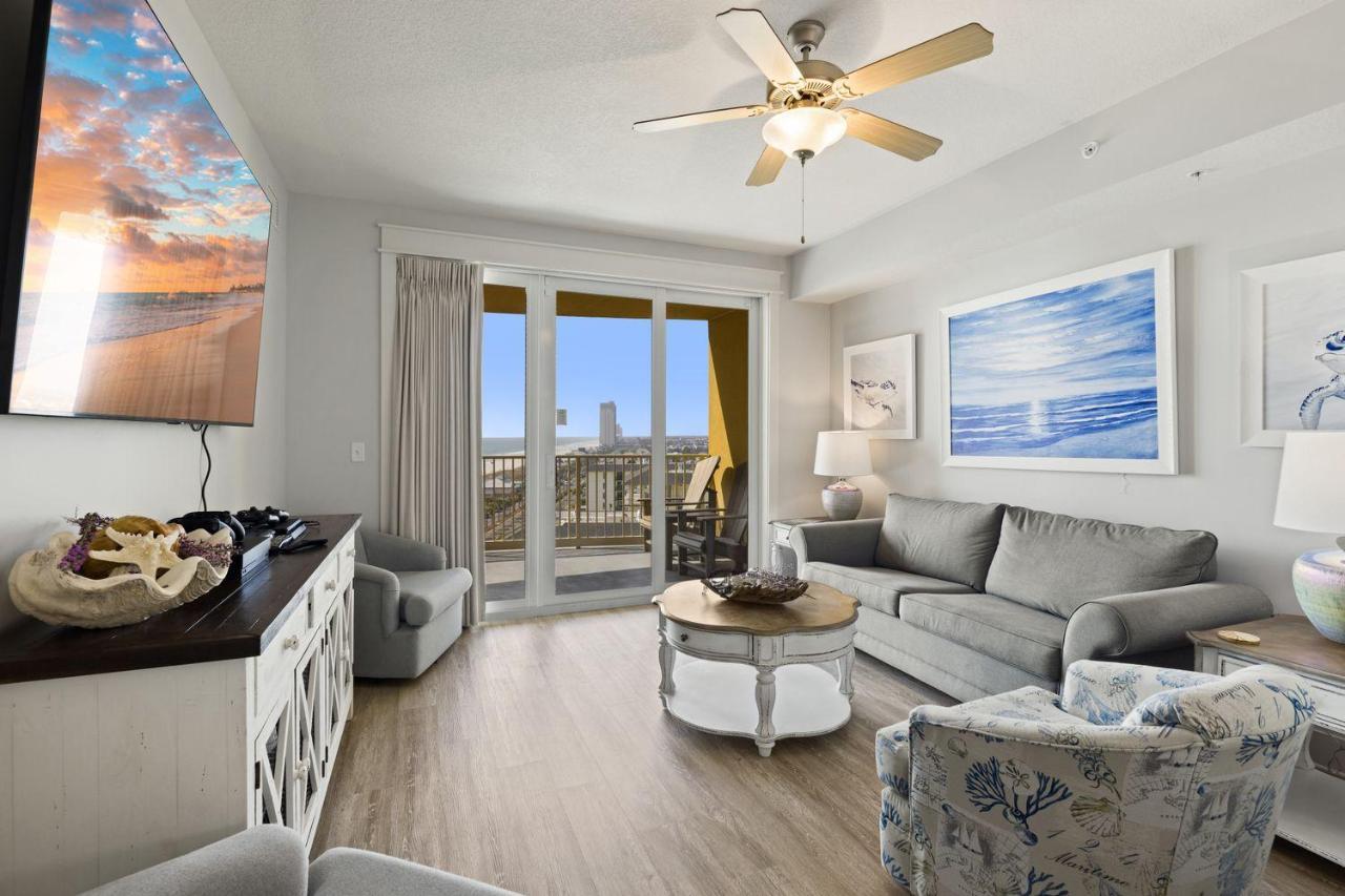 Modern Vibe With A Breathtaking View - Stunning Pool - Pier Park Apartment
