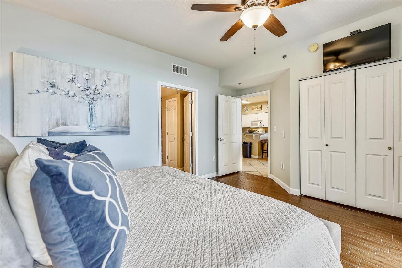 Apartment Shores Of Panama 620-sleeps 8, Free Fun! Reserved Parking Space! Updated!