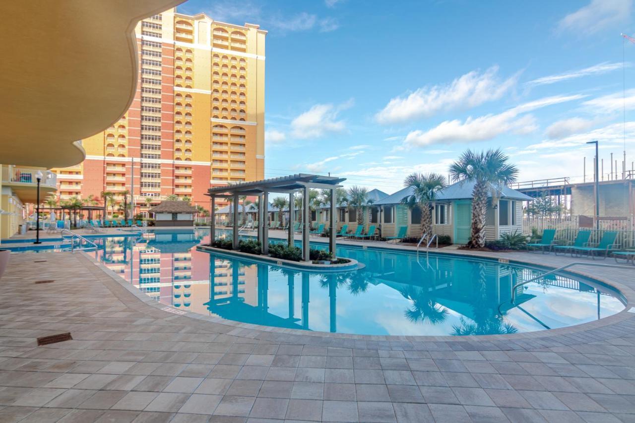 Modern Vibe With A Breathtaking View - Stunning Pool - Pier Park Apartment