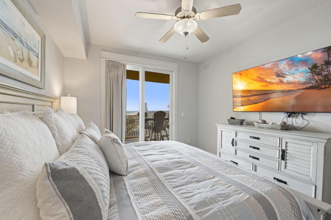 Modern Vibe With A Breathtaking View - Stunning Pool - Pier Park Apartment *