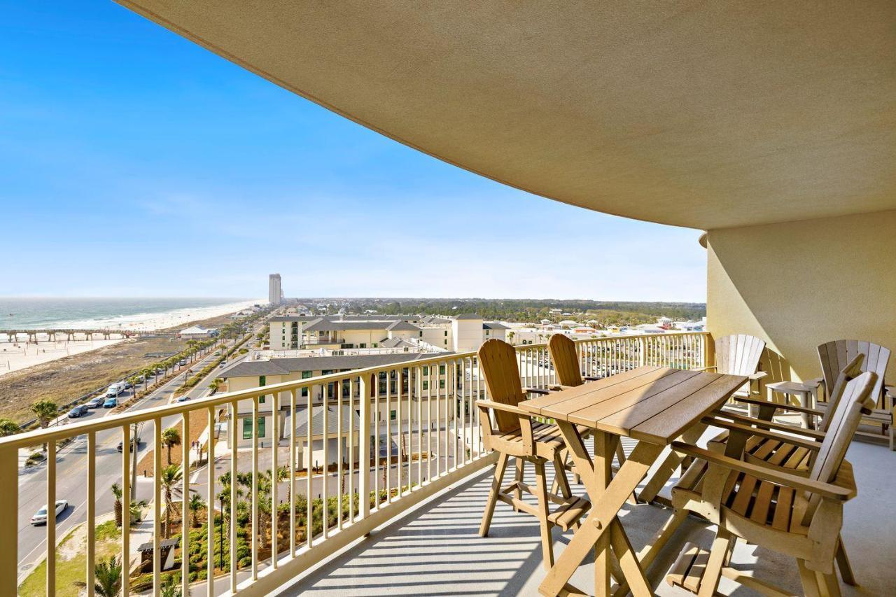 Modern Vibe With A Breathtaking View - Stunning Pool - Pier Park Apartment