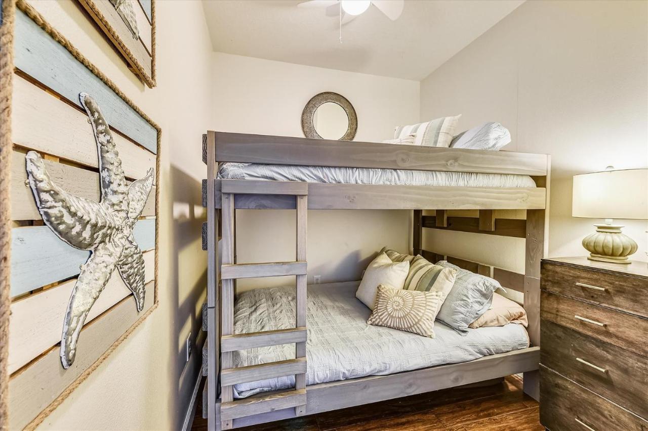 Shores Of Panama 620-sleeps 8, Free Fun! Reserved Parking Space! Updated! Apartment *