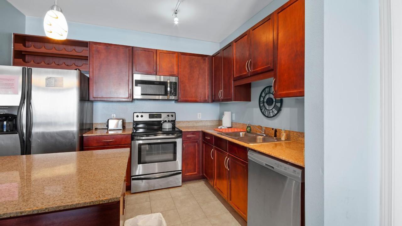Penthouse-one At Laketown Wharf #2123 By Nautical Holiday home