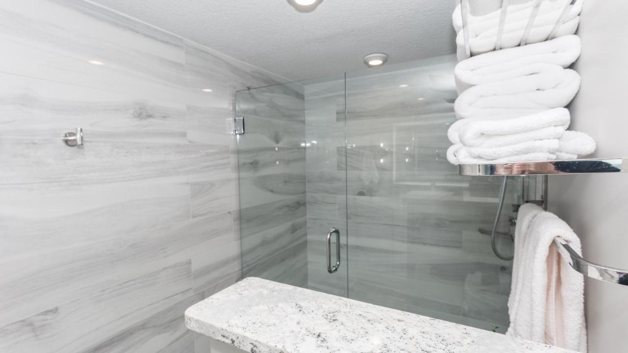 5-star Beachfront - Remodeled 2 Bd & 2 Ba - Dunes Of Panama D505