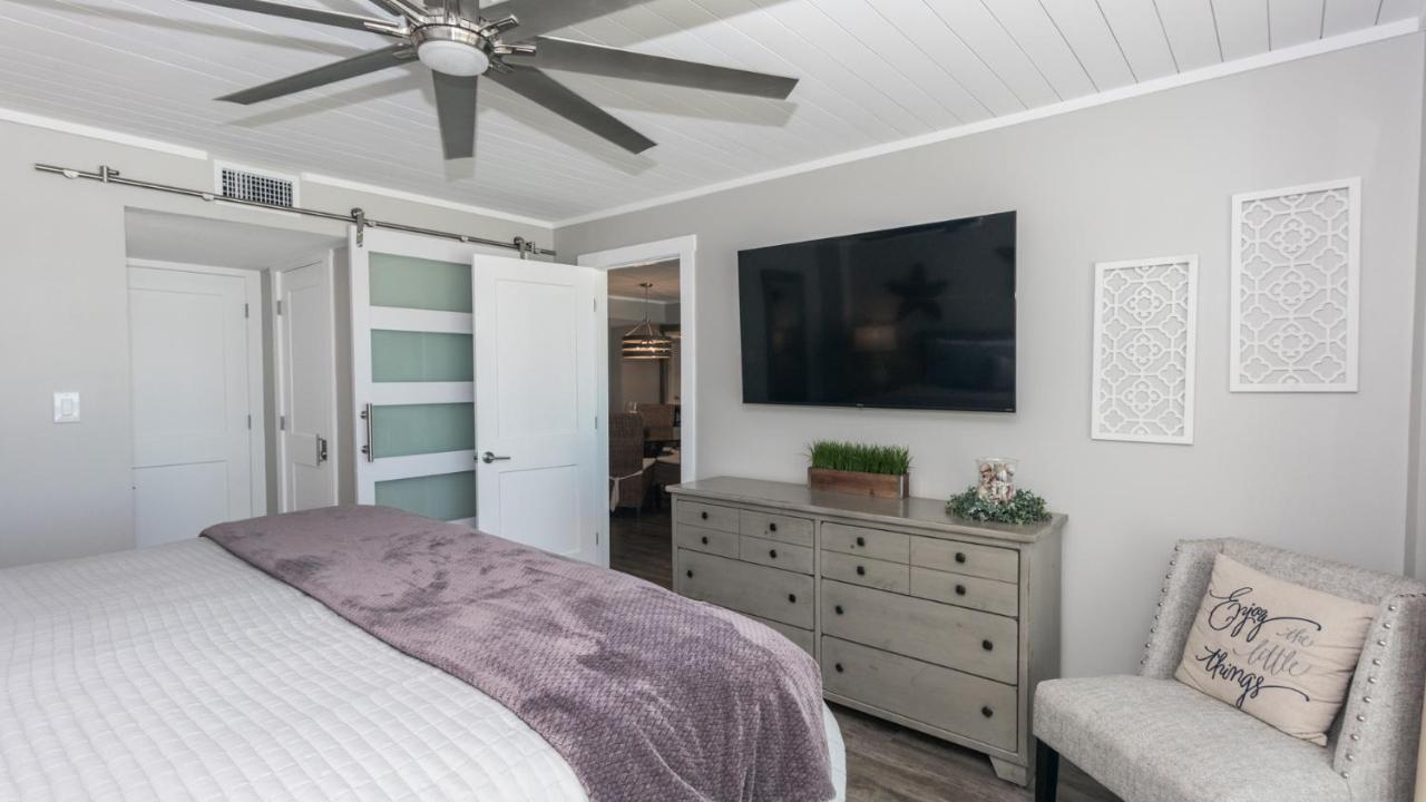5-star Beachfront - Remodeled 2 Bd & 2 Ba - Dunes Of Panama D505