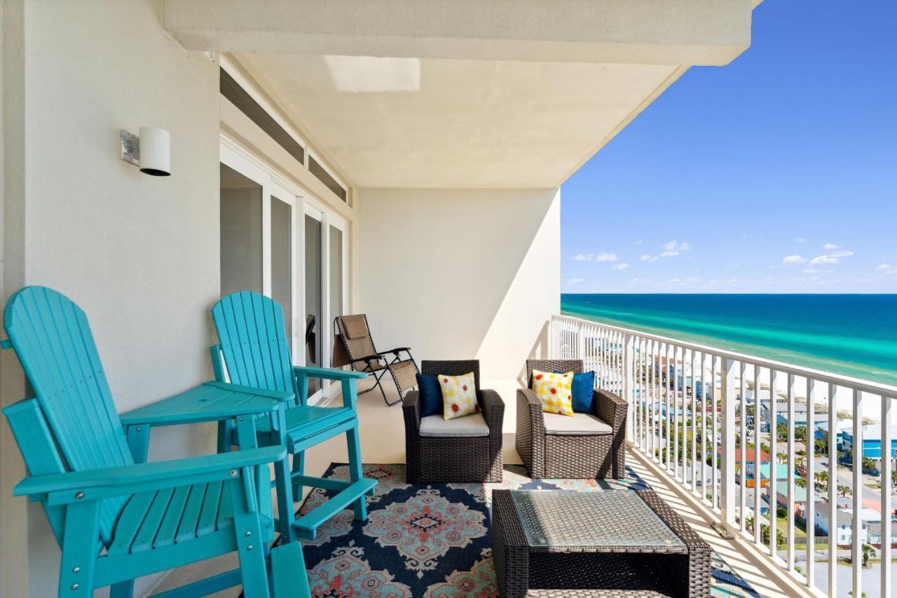 The Lost Flip Flop At Laketown Wharf #2012 By Nautical Holiday home *