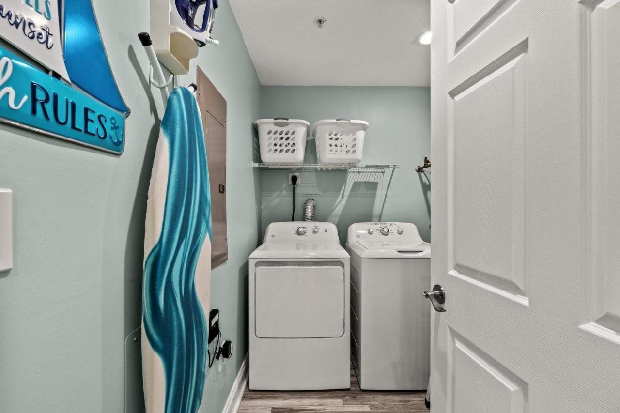 Apartment Treasure Island 0404