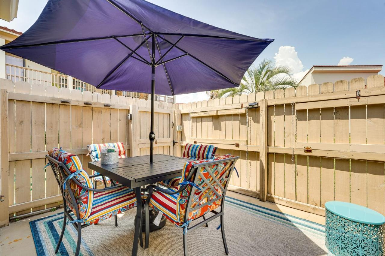 Pcb Getaway Pool Access, Walk To Beach!