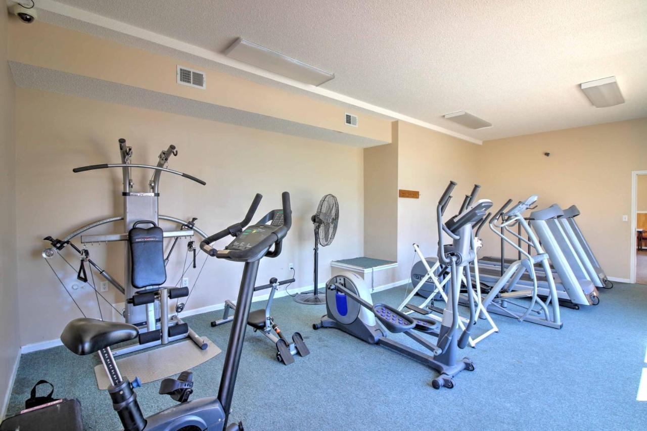Apartment Pcb Getaway Pool Access, Walk To Beach! *